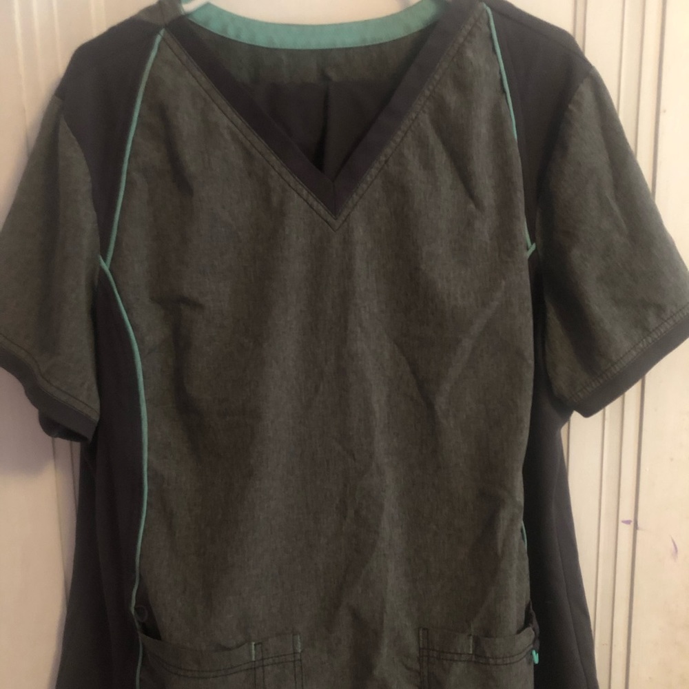 Scrubstar XXL gray scrub set. And FREE jacket!!